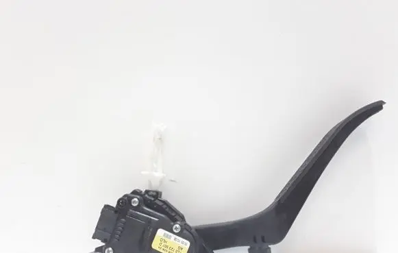 Porsche Cayenne (9PA) Accelerator throttle pedal 7L0723507D
