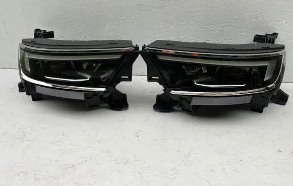 Opel Mokka B Headlight/headlamp 9834016880