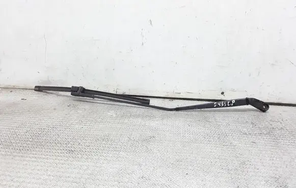 Volkswagen Polo Windshield/front glass wiper blade 