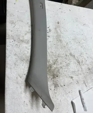 BMW 3 E90 E91 (A) pillar trim 7058331 52107010