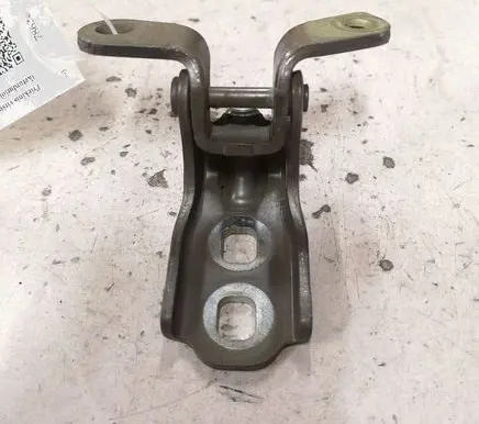 Opel Astra K Front door upper hinge
