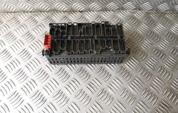 Volkswagen Transporter - Caravelle T4 Fuse module 357937039