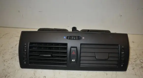 BMW X3 E83 Dash center air vent grill 3400074
