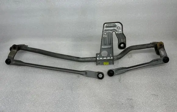 Front wiper linkage