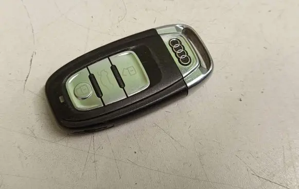 Audi A4 S4 B8 8K Ignition key/card 8K0959754H