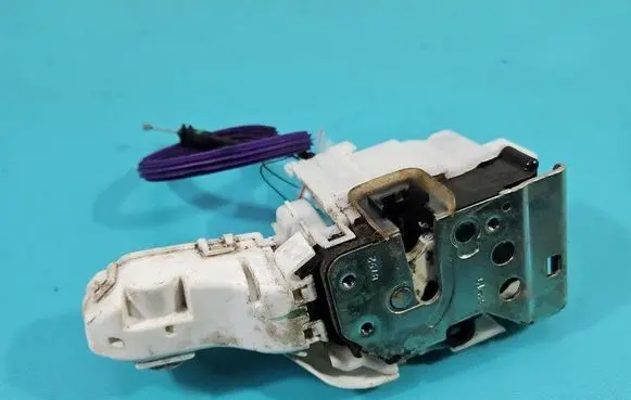 Fiat Tipo Front door lock 519836030 IMPRK1450506