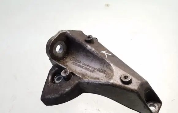 Audi A6 S6 C5 4B Gearbox mounting bracket 8D0399113AT