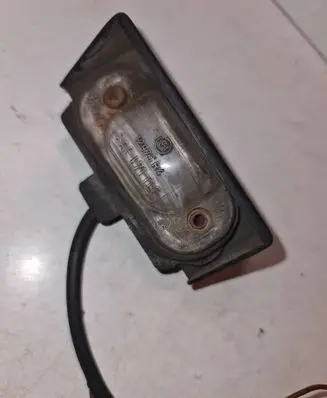 Volkswagen PASSAT B2 Number plate light 12975R4 SAEL71TL5 251943191