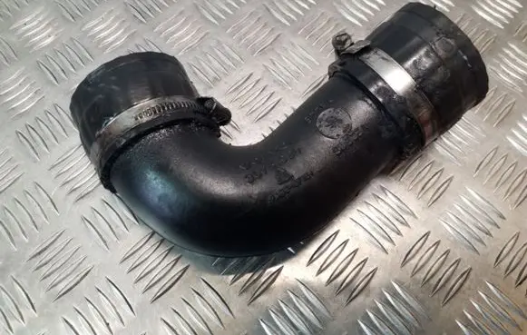 Intercooler hose/pipe