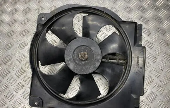 Chrysler Voyager Radiator cooling fan shroud 4401816 21089