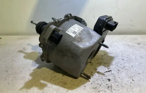 Volvo XC40 Brake booster P32373105 32373105 8892952649
