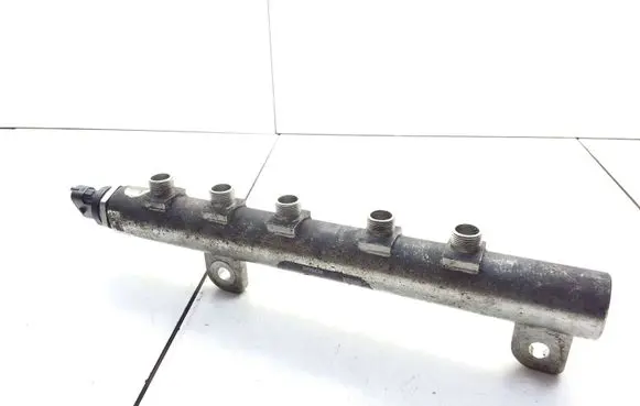 Opel Zafira B Fuel main line pipe 55209572 0445214095