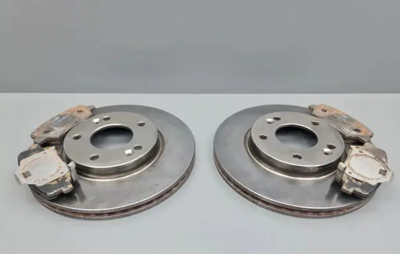Hyundai i30 Front brake disc GDB3549 90R02C0176 DF8056