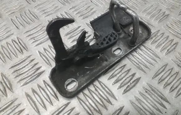 Volkswagen Golf VI Engine bonnet/hood lock/latch loop/hook 1Q0823480