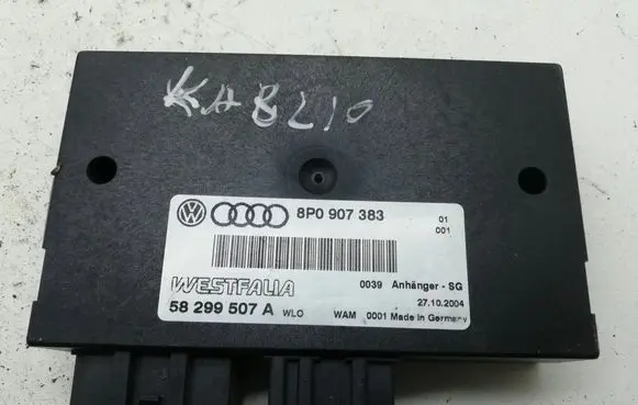 Volkswagen Golf V Tow bar trailer control unit/module 8P0907383
