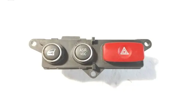 Alfa Romeo 159 Hazard light switch 156067820 C910 156067821