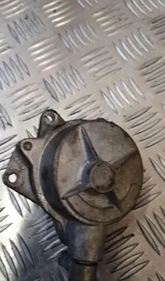 Vacuum pump