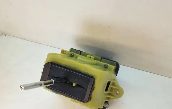 Mercedes-Benz C W204 Gear shifter/selector A2042677524 MWT49ST1