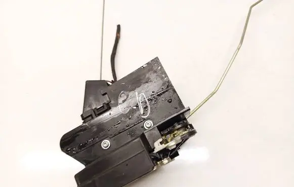 Dacia Sandero Rear door lock 825025375RF