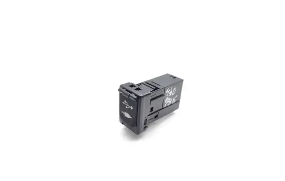 Toyota RAV 4 (XA40) USB socket connector 8619042040 CALS02H0AJ