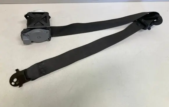 BMW X5 E70 Front seatbelt 306090410 M13611125G 30577152