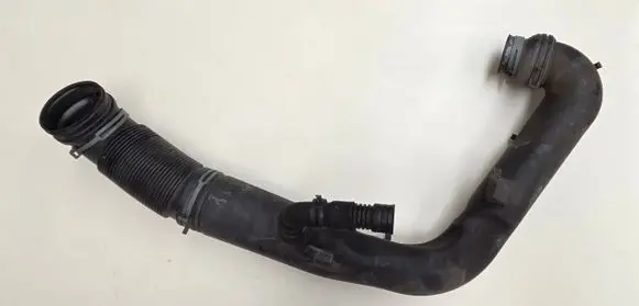 Skoda Octavia Mk2 (1Z) Intercooler hose/pipe 1K0129654AA