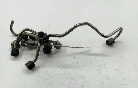 Land Rover Evoque I Fuel injector supply line/pipe 