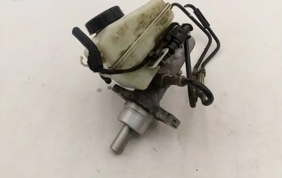 Opel Astra H Master brake cylinder