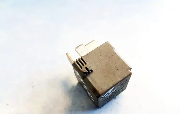 Mercedes-Benz C W203 Other relay 4RA00779307 A0025422619