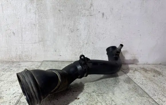 Intercooler hose/pipe
