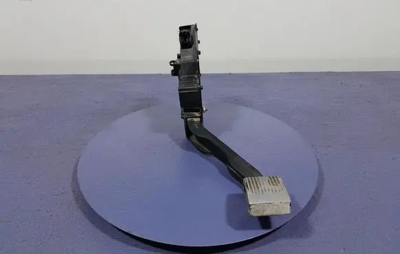 Renault Megane III Accelerator throttle pedal 7482492420