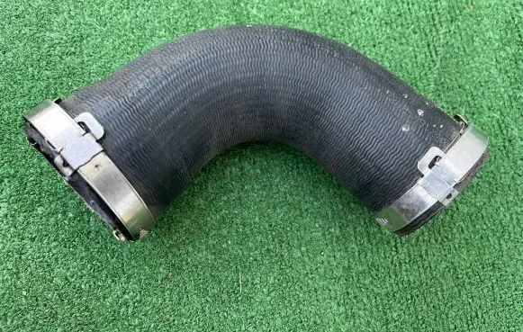Audi Q7 4M Intercooler hose/pipe 4M0145709G