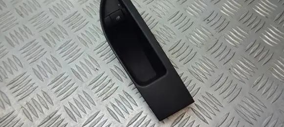 Opel Astra H Quarter vent window switch 13301888HX