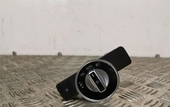 Mercedes-Benz A W176 Light switch A2129050551