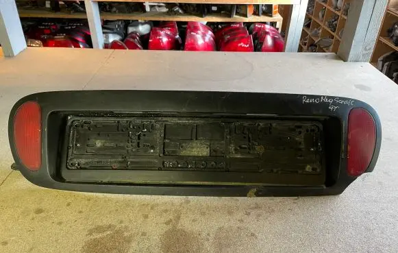 Renault Megane I Trunk door license plate light bar 2263