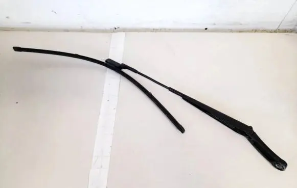 Volkswagen Tiguan Front wiper blade arm 5n1955410 178205
