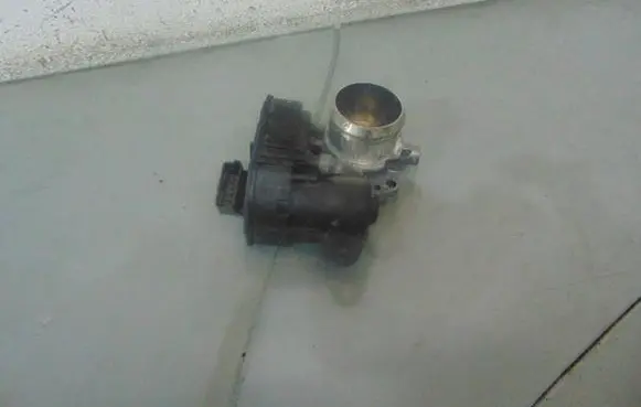 Peugeot 2008 I Throttle valve