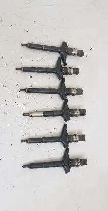 Fuel injectors set