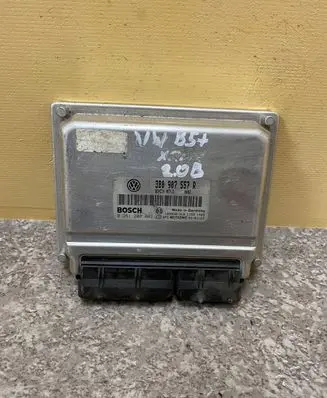 Volkswagen PASSAT B5.5 Engine control unit/module 3B0907557R 1039S01318 0261208003