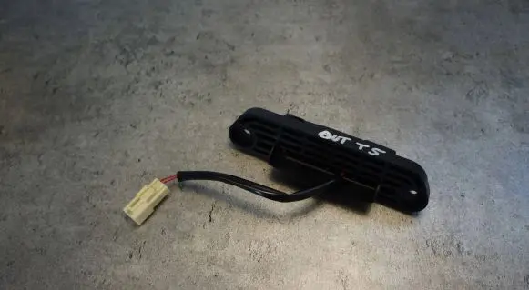 Mitsubishi Outlander Tailgate opening switch 
