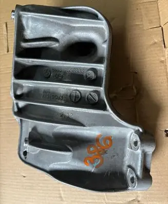 BMW 1 E82 E88 A/C compressor mount bracket 7556836