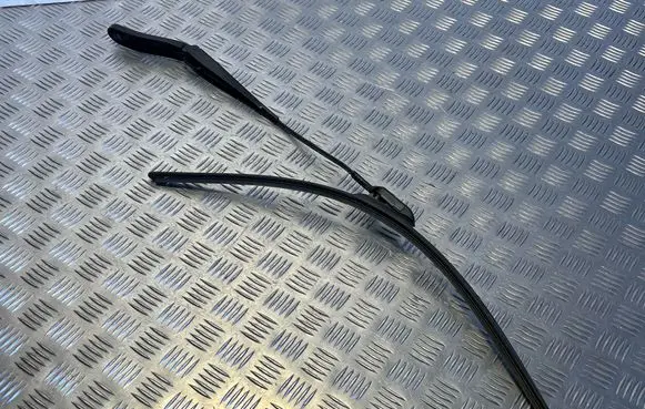 Ford Mondeo MK IV Windshield/front glass wiper blade 