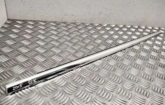Volvo V70 Rear door glass trim molding
