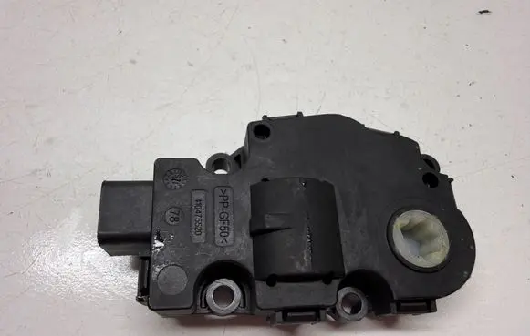 BMW 2 F45 Air flap motor/actuator EFB492 16072015 CZ1139301400