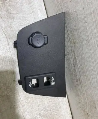 Opel Crossland X 12 V Socket (front) 39072759