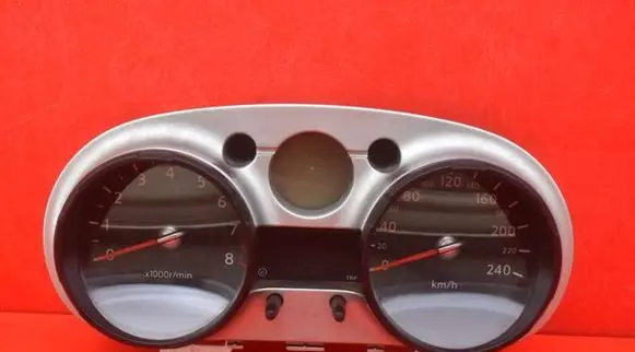 Nissan Qashqai Speedometer (instrument cluster)