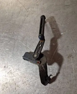 Headlight/headlamp level sensor