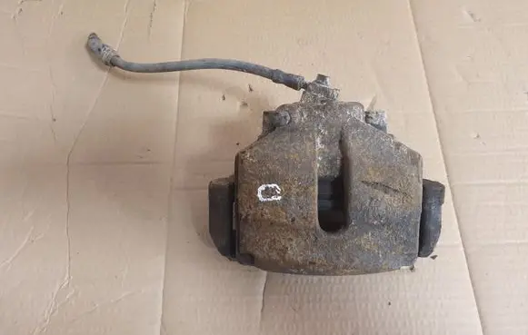 Seat Altea XL Front brake caliper