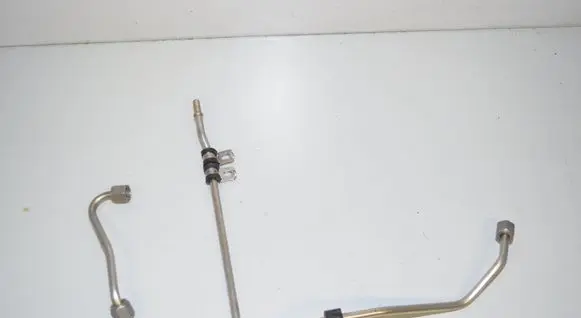 BMW 2 F46 Fuel line pipe 7639980 7639981 13537639980