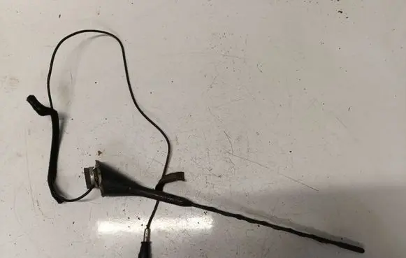 Toyota Corolla E120 E130 Aerial GPS antenna 